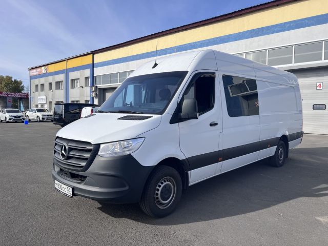Микроавтобус Mercedes-Benz Sprinter